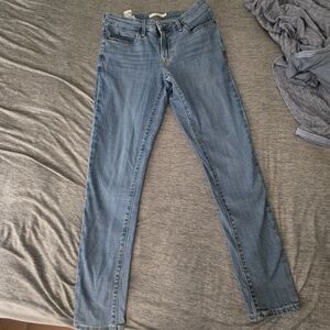 SOLD Levis Classic Blue Skinny Women's Jeans